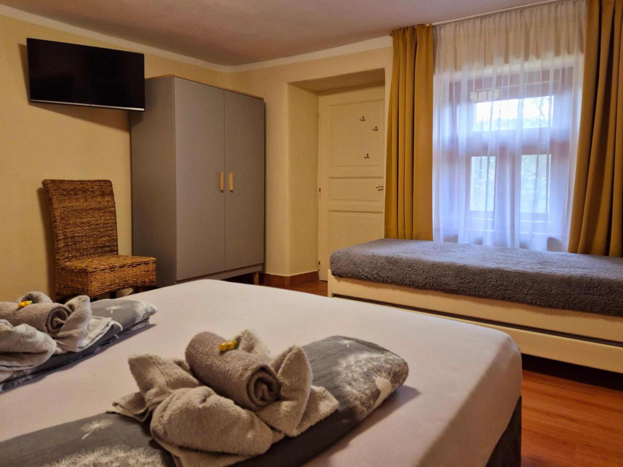Ubytovanie Klinger - Chata Nad Jazerom Banská Štiavnica Exteriér fotografie